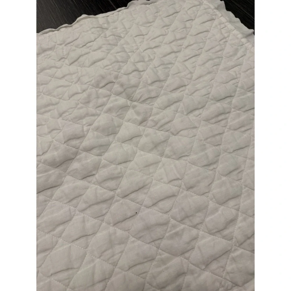Pottery Barn Ivory 100% Linen Diamond Stitch Quilted Pillow Euro Sham 26x26 In
